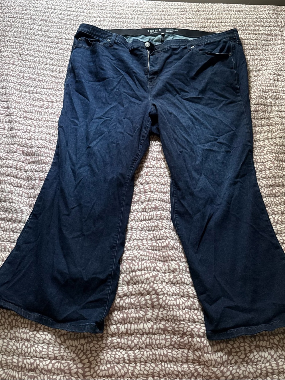 Torrid Sky High Kick Boot Jeans — Size 28R